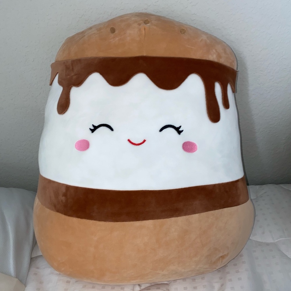 CARMELITA SQUISHMALLOW 32” BRAND NEW